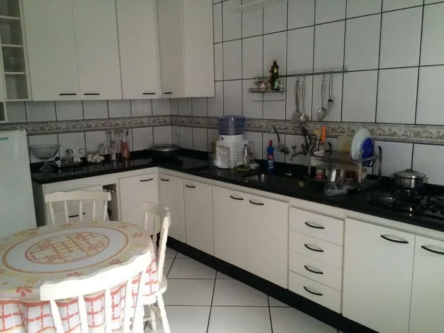 Foto 9 de Casa com 3 quartos à venda, 200m2 em Sao Jose Dos Campos - SP