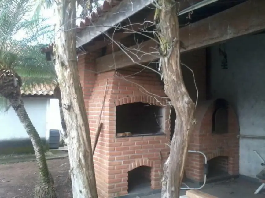 Foto 2 de Casa com 4 quartos à venda, 450m2 em São Benedito, Pindamonhangaba - SP