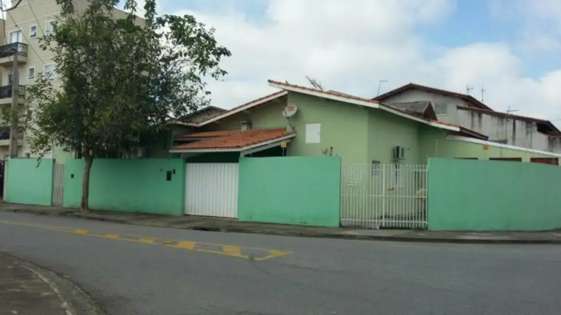 Foto 1 de Casa com 3 quartos à venda, 250m2 em Sao Jose Dos Campos - SP