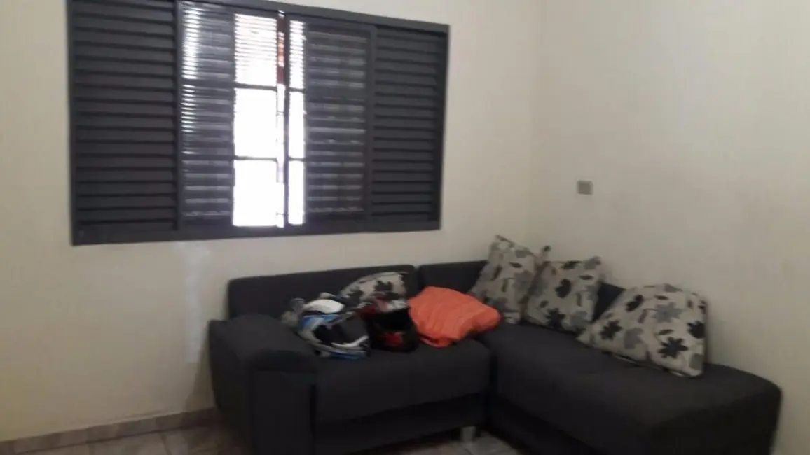 Foto 2 de Casa com 3 quartos à venda, 150m2 em Jardim Califórnia, Jacarei - SP