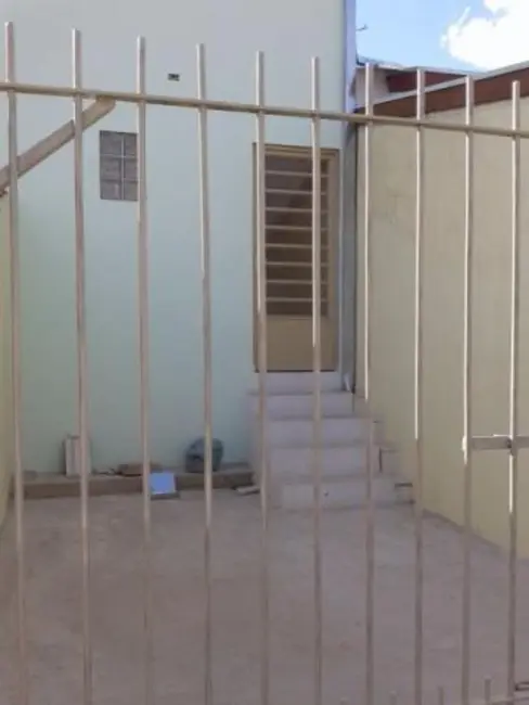 Foto 2 de Casa com 2 quartos à venda, 150m2 em Sao Jose Dos Campos - SP