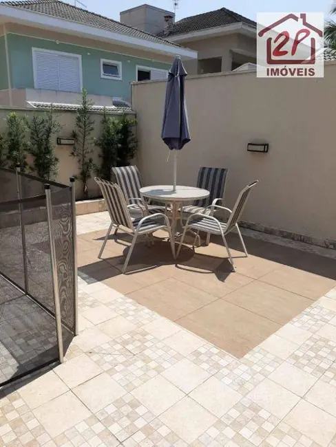 Foto 4 de Casa de Condomínio com 4 quartos à venda, 360m2 em Jardim Califórnia, Jacarei - SP