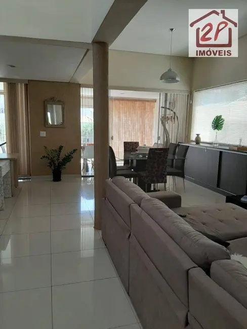 Foto 6 de Casa de Condomínio com 4 quartos à venda, 360m2 em Jardim Califórnia, Jacarei - SP