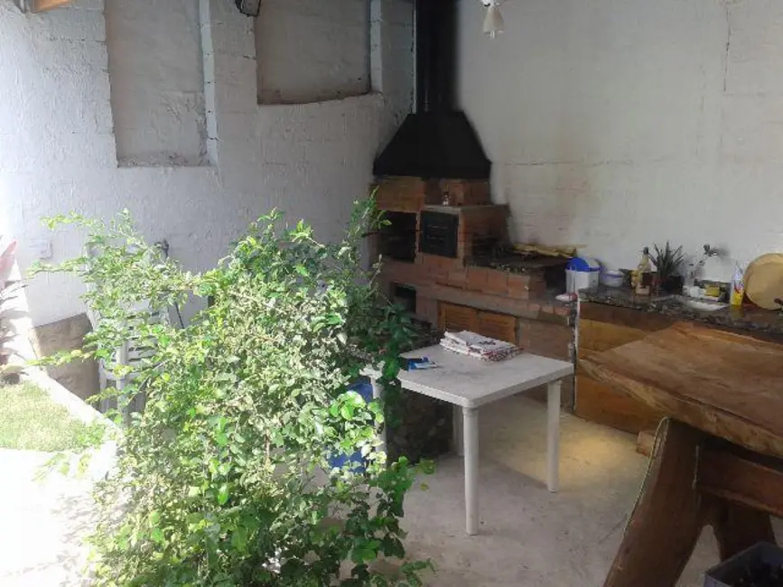 Casa com 4 quartos à venda, 250m2 em Sao Jose Dos Campos - SP - imagem 4 Foto 4 de Casa com 4 quartos à venda, 250m2 em Sao Jose Dos Campos - SP