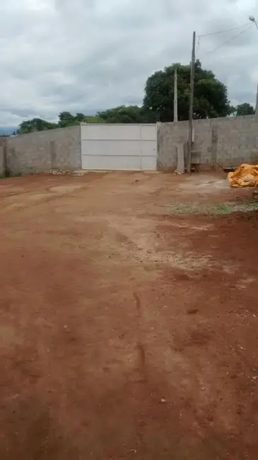 Foto 4 de Chácara com 3 quartos à venda, 580m2 em Sítio Adriana, Cacapava - SP