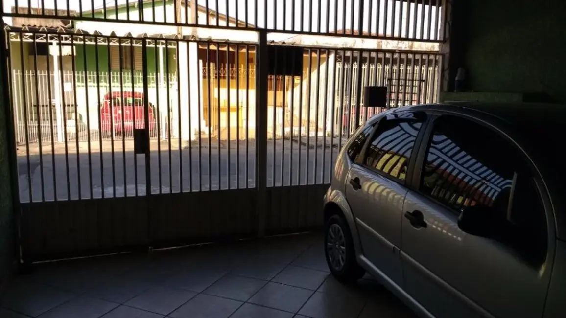 Foto 4 de Casa com 2 quartos à venda, 175m2 em Parque Santo Antônio, Jacarei - SP