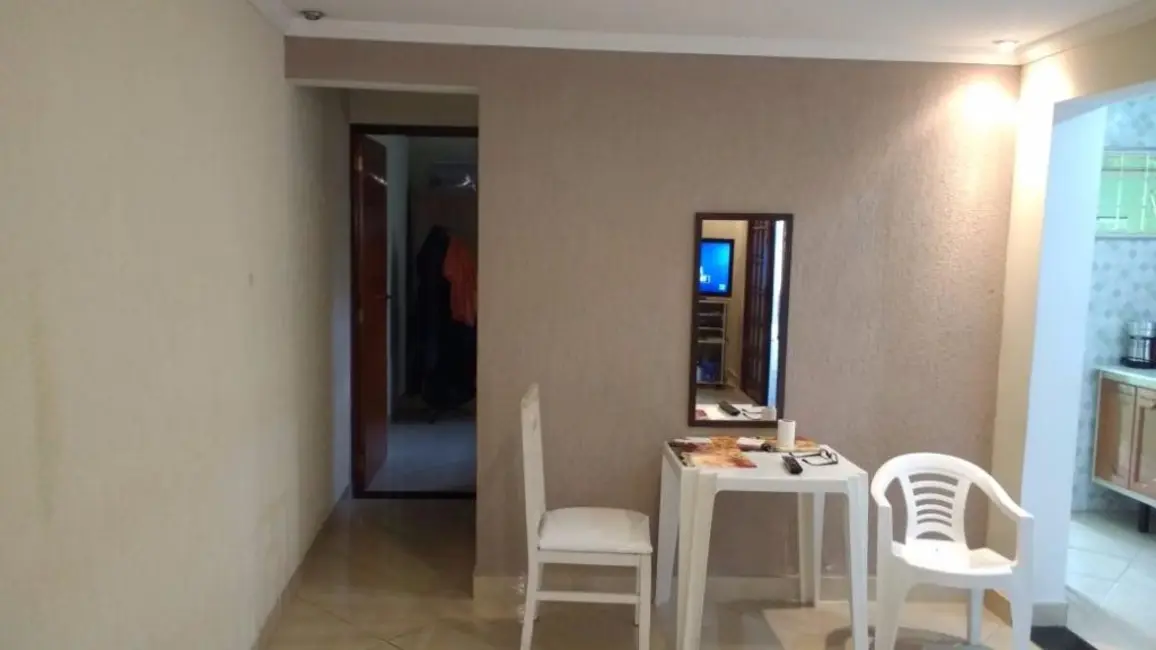 Foto 9 de Casa com 2 quartos à venda, 175m2 em Parque Santo Antônio, Jacarei - SP