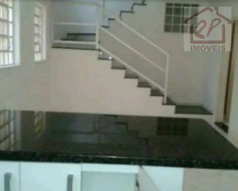 Foto 2 de Casa com 3 quartos à venda, 210m2 em Sao Jose Dos Campos - SP