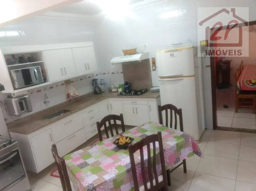 Foto 2 de Casa com 3 quartos à venda, 260m2 em Sao Jose Dos Campos - SP