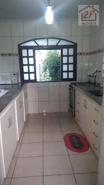 Foto 7 de Casa com 2 quartos à venda, 140m2 em Parque dos Príncipes, Jacarei - SP