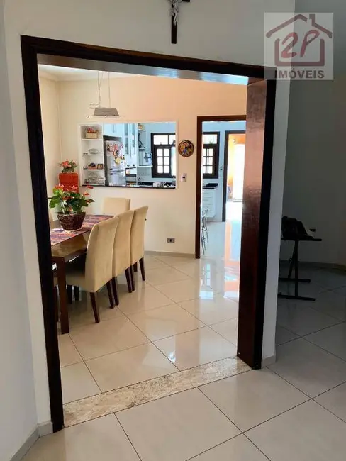 Foto 3 de Sobrado com 3 quartos à venda, 281m2 em Sao Jose Dos Campos - SP