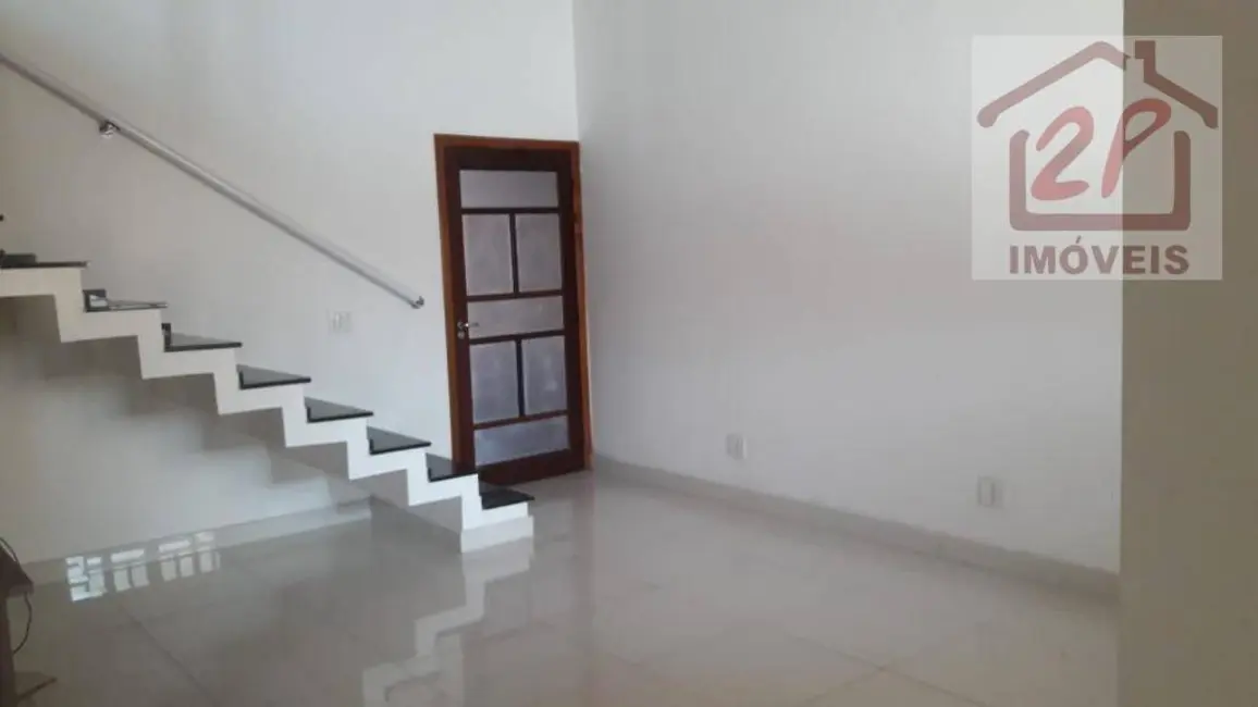 Sobrado com 4 quartos à venda, 250m2 em Jacarei - SP - imagem 3 Foto 3 de Sobrado com 4 quartos à venda, 250m2 em Jacarei - SP