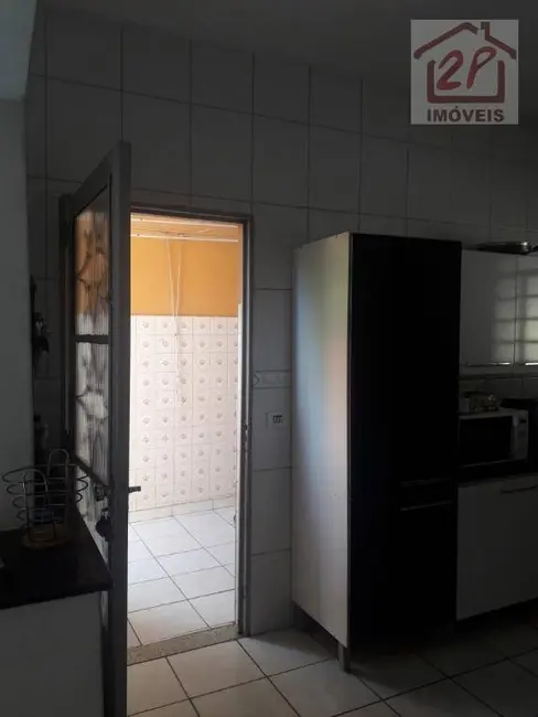 Foto 9 de Sobrado com 3 quartos à venda, 300m2 em Sao Jose Dos Campos - SP