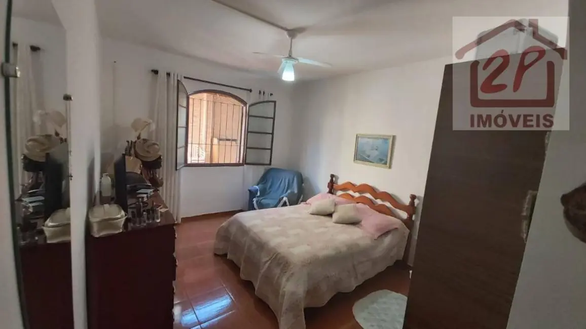 Foto 8 de Casa com 4 quartos à venda, 250m2 em Sao Jose Dos Campos - SP