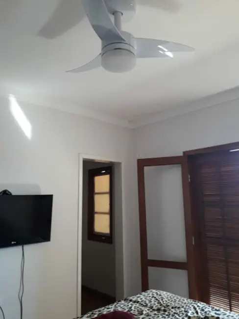 Foto 2 de Sobrado com 2 quartos à venda, 200m2 em Sao Jose Dos Campos - SP