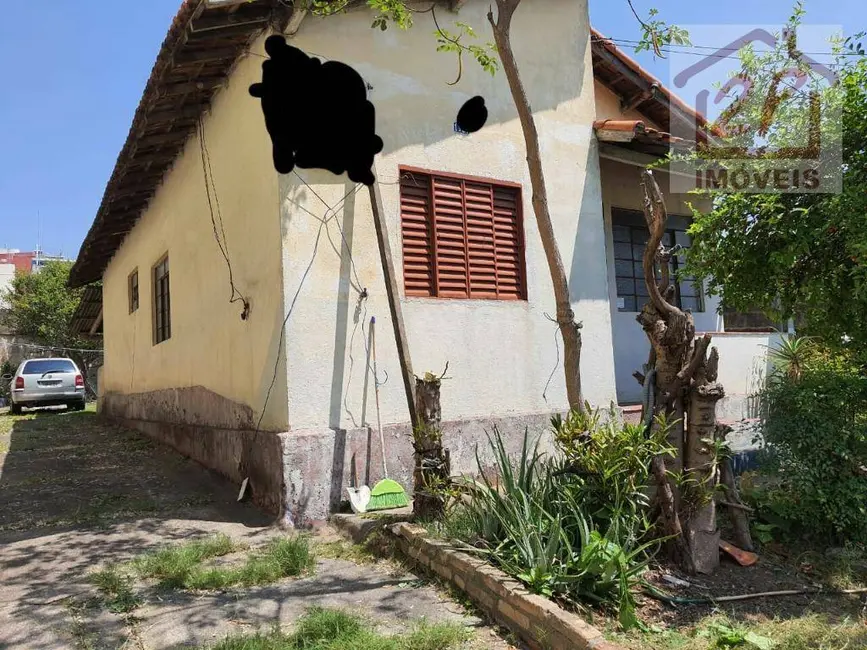 Foto 2 de Casa com 3 quartos à venda, 300m2 em Sao Jose Dos Campos - SP