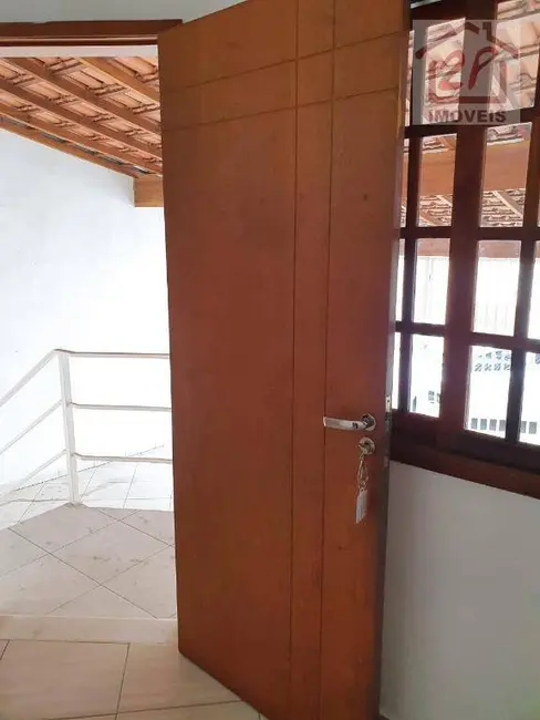 Foto 2 de Casa com 2 quartos à venda, 101m2 em Sao Jose Dos Campos - SP