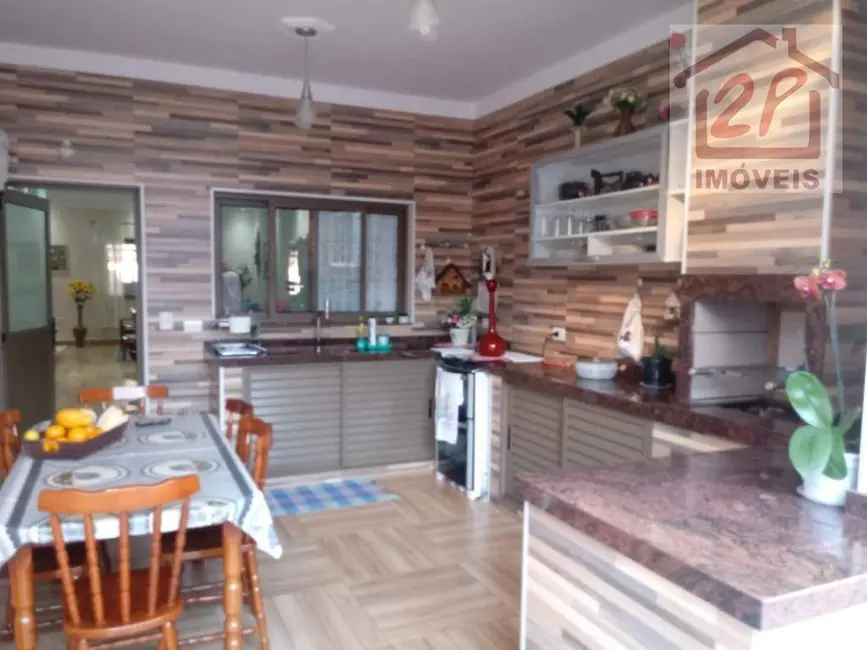 Foto 1 de Casa com 3 quartos à venda, 250m2 em Jacarei - SP