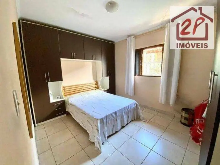 Foto 3 de Sobrado com 3 quartos à venda, 250m2 em Jardim Bela Vista, Jacarei - SP