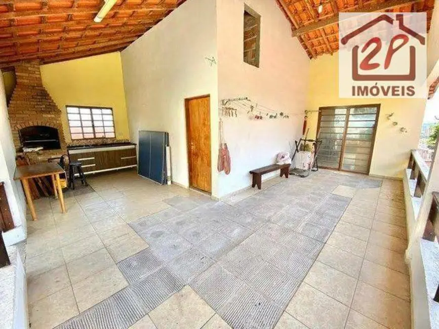Foto 5 de Sobrado com 3 quartos à venda, 250m2 em Jardim Bela Vista, Jacarei - SP