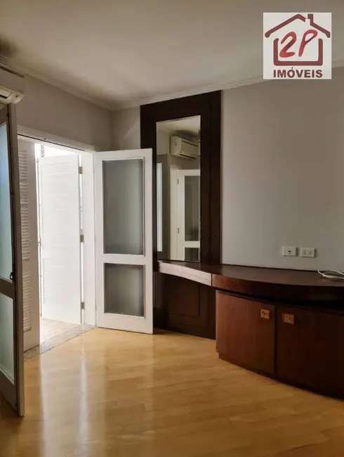 Foto 18 de Sobrado com 4 quartos para alugar, 360m2 em Sao Jose Dos Campos - SP