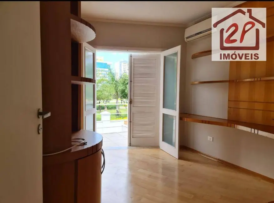 Foto 12 de Sobrado com 4 quartos para alugar, 360m2 em Sao Jose Dos Campos - SP