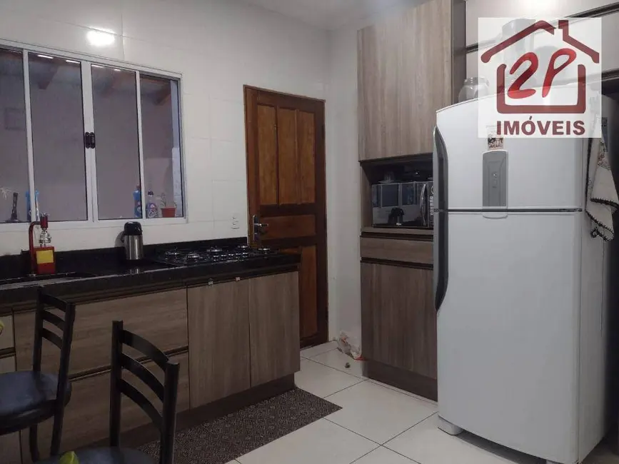 Casa com 3 quartos à venda, 198m2 em Sao Jose Dos Campos - SP - imagem 4 Foto 4 de Casa com 3 quartos à venda, 198m2 em Sao Jose Dos Campos - SP