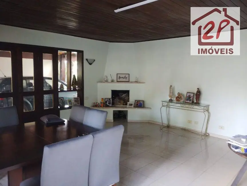 Casa com 4 quartos para alugar, 900m2 em Sao Jose Dos Campos - SP - imagem 7 Foto 7 de Casa com 4 quartos para alugar, 900m2 em Sao Jose Dos Campos - SP