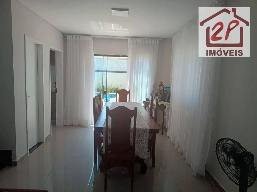 Foto 3 de Sobrado com 3 quartos à venda, 250m2 em Jacarei - SP