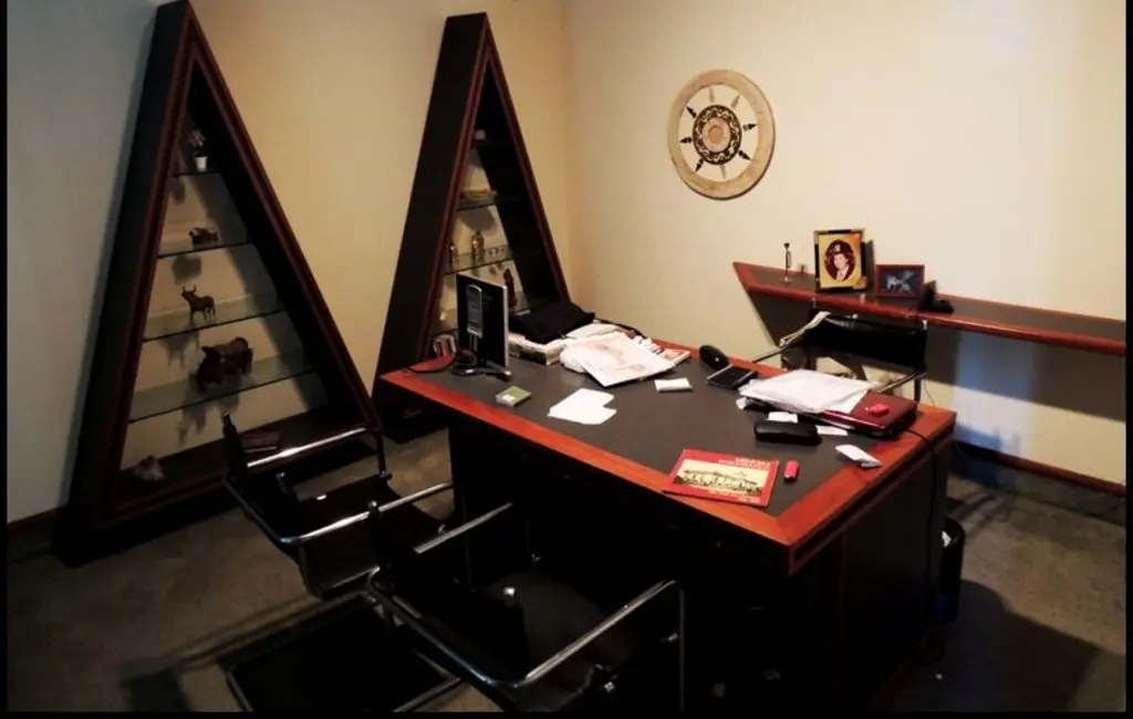 Casa de Condomínio com 4 quartos à venda e para alugar, 3240m2 em Sao Jose Dos Campos - SP - imagem 8 Foto 8 de Casa de Condomínio com 4 quartos à venda e para alugar, 3240m2 em Sao Jose Dos Campos - SP