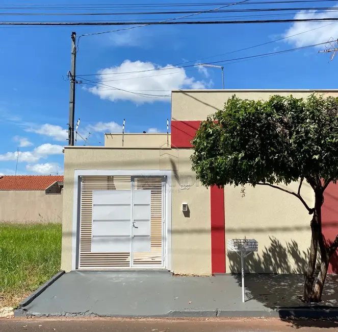 Foto 1 de Casa com 2 quartos para alugar, 51m2 em Sertaozinho - SP