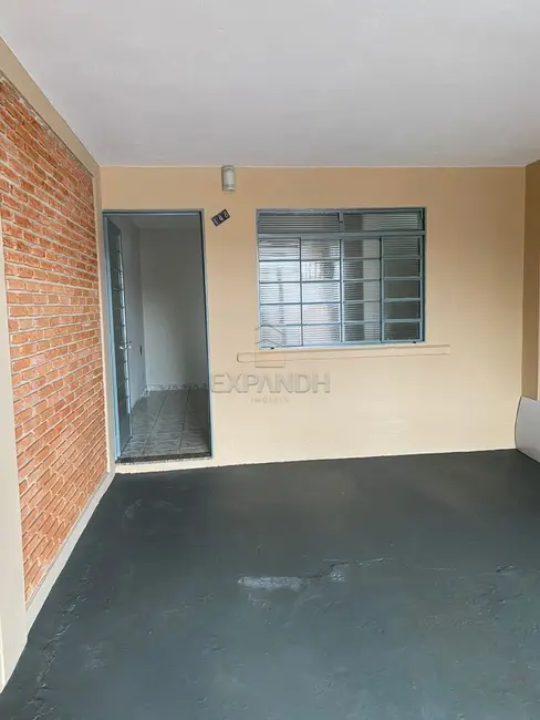 Foto 2 de Casa com 2 quartos para alugar, 55m2 em Sertaozinho - SP