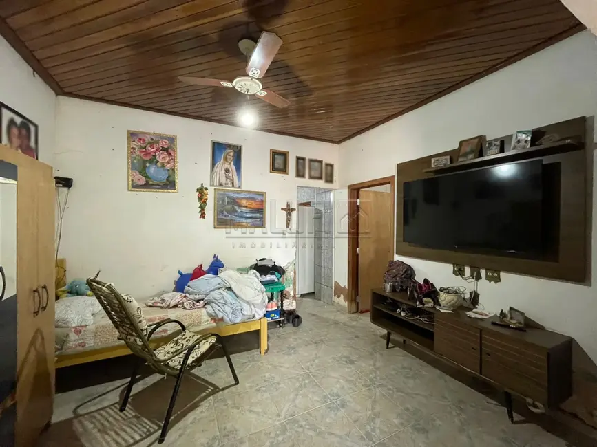 Foto 2 de Casa com 4 quartos à venda, 231m2 em Olimpia - SP