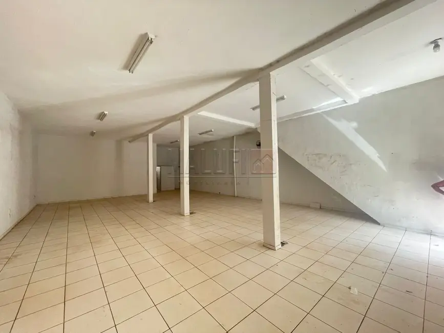 Foto 1 de Sobrado com 4 quartos à venda, 390m2 em Severinia - SP