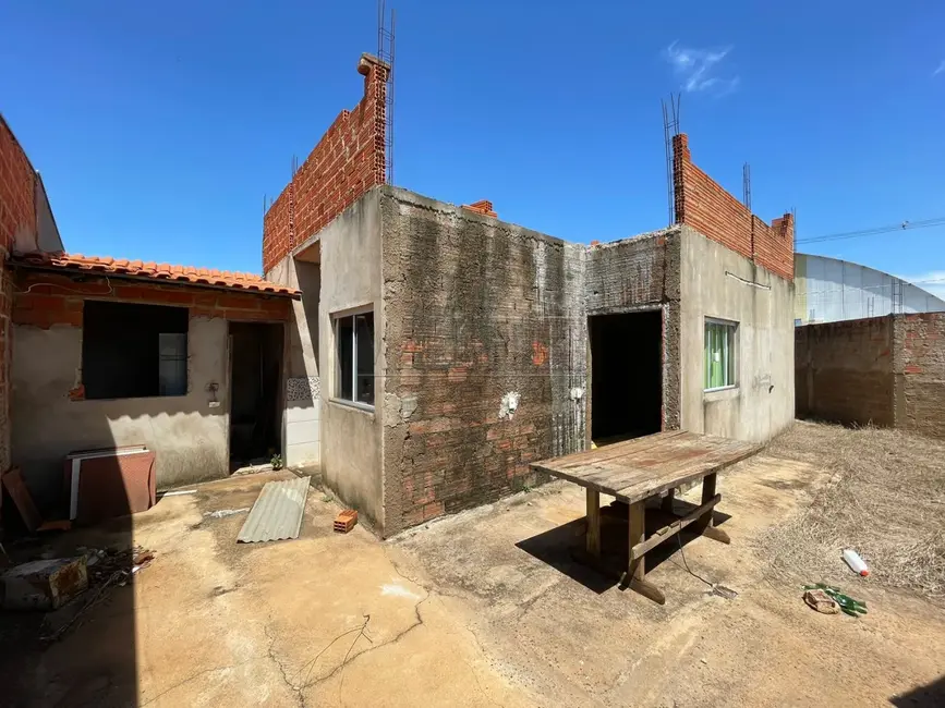 Foto 1 de Casa com 2 quartos à venda, 100m2 em Guaraci - SP