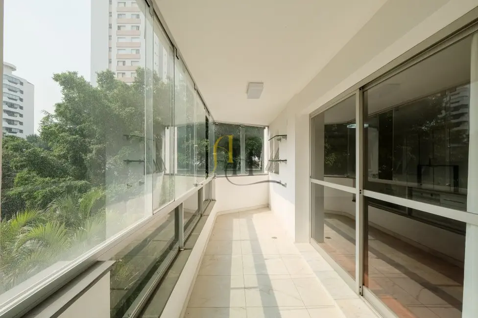 Apartamento com 3 quartos à venda, 215m2 em Campo Belo, São Paulo - SP - imagem 2 Foto 2 de Apartamento com 3 quartos à venda, 215m2 em Campo Belo, São Paulo - SP