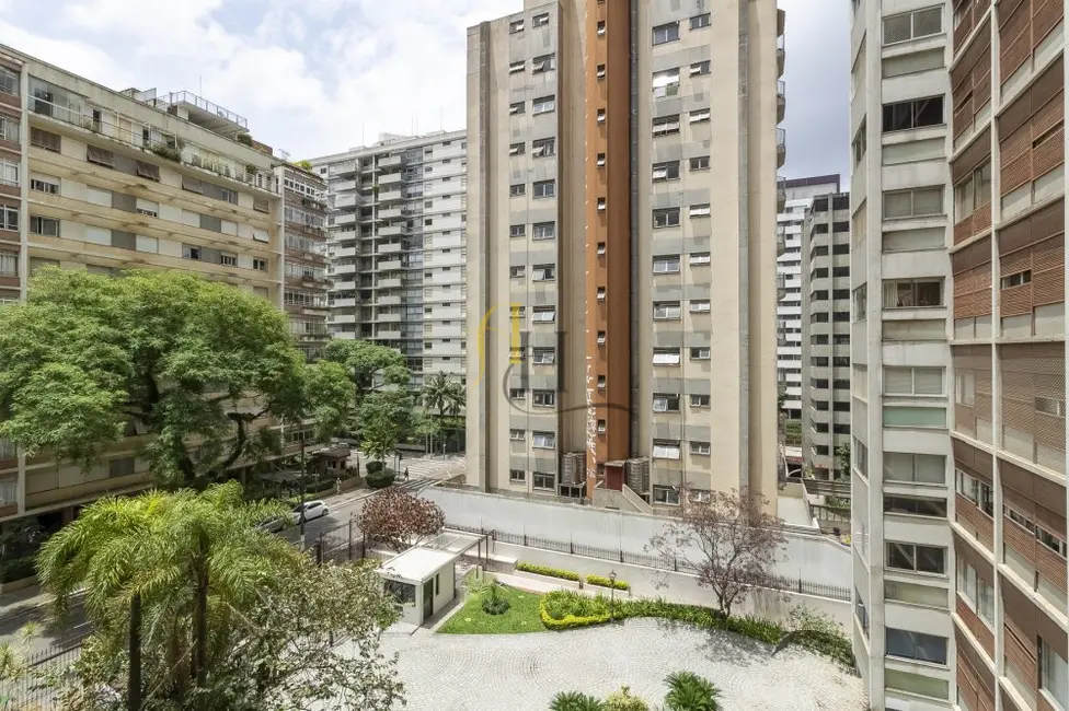 Foto 2 de Apartamento com 3 quartos à venda, 220m2 em Cerqueira César, São Paulo - SP