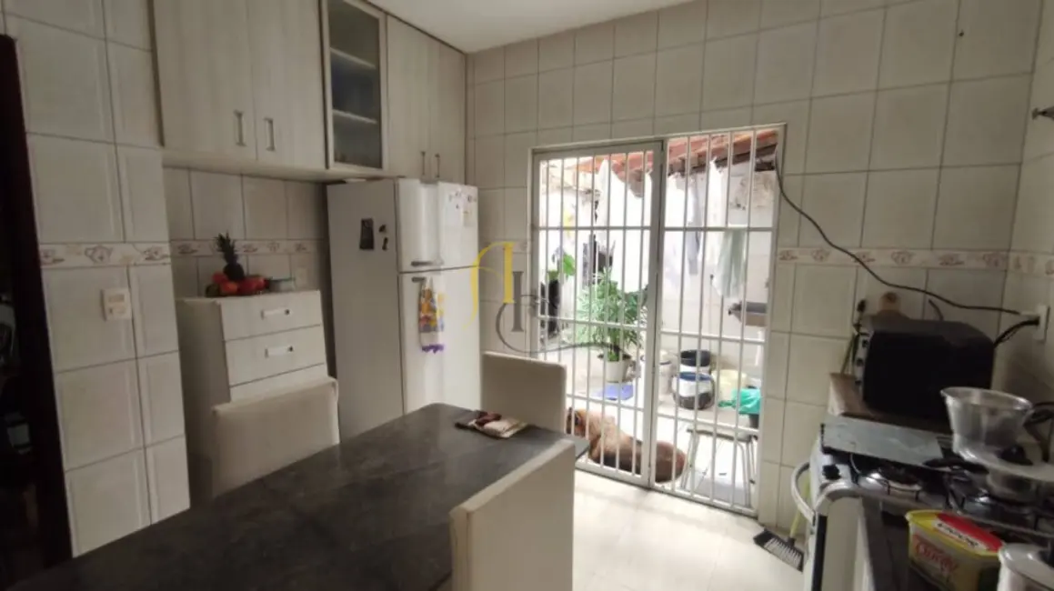 Foto 4 de Casa com 6 quartos à venda, 600m2 em Lauro De Freitas - BA