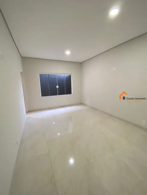 Foto 2 de Casa com 3 quartos à venda, 200m2 em Residencial Ary Attab, Sao Jose Do Rio Preto - SP