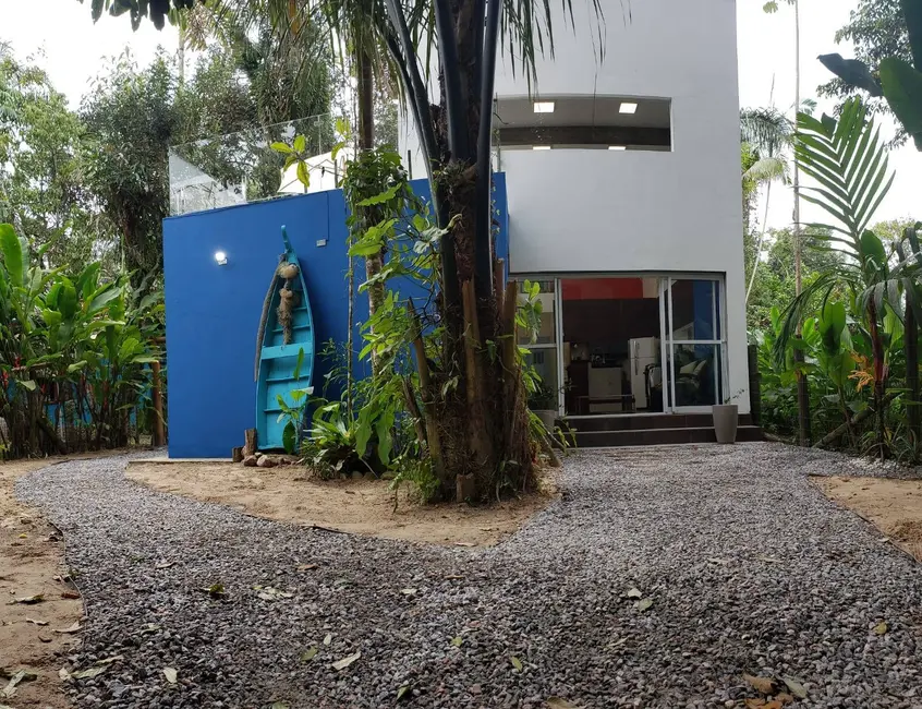 Foto 3 de Casa com 3 quartos à venda e para alugar, 177m2 em Ubatuba - SP