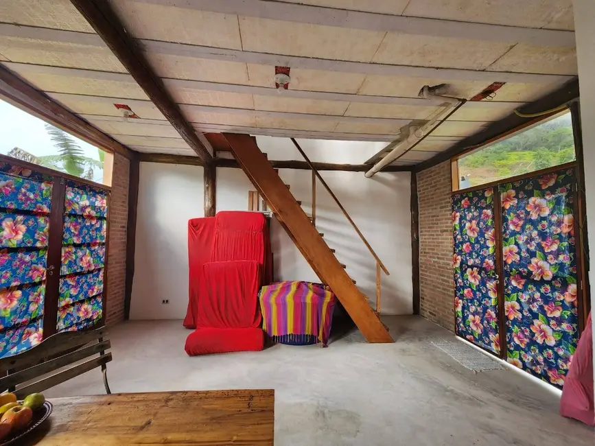 Foto 7 de Casa com 1 quarto à venda e para alugar, 81m2 em Ubatuba - SP