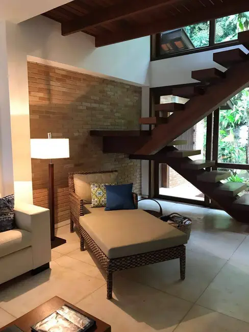 Foto 9 de Casa com 5 quartos à venda, 450m2 em Ubatuba - SP