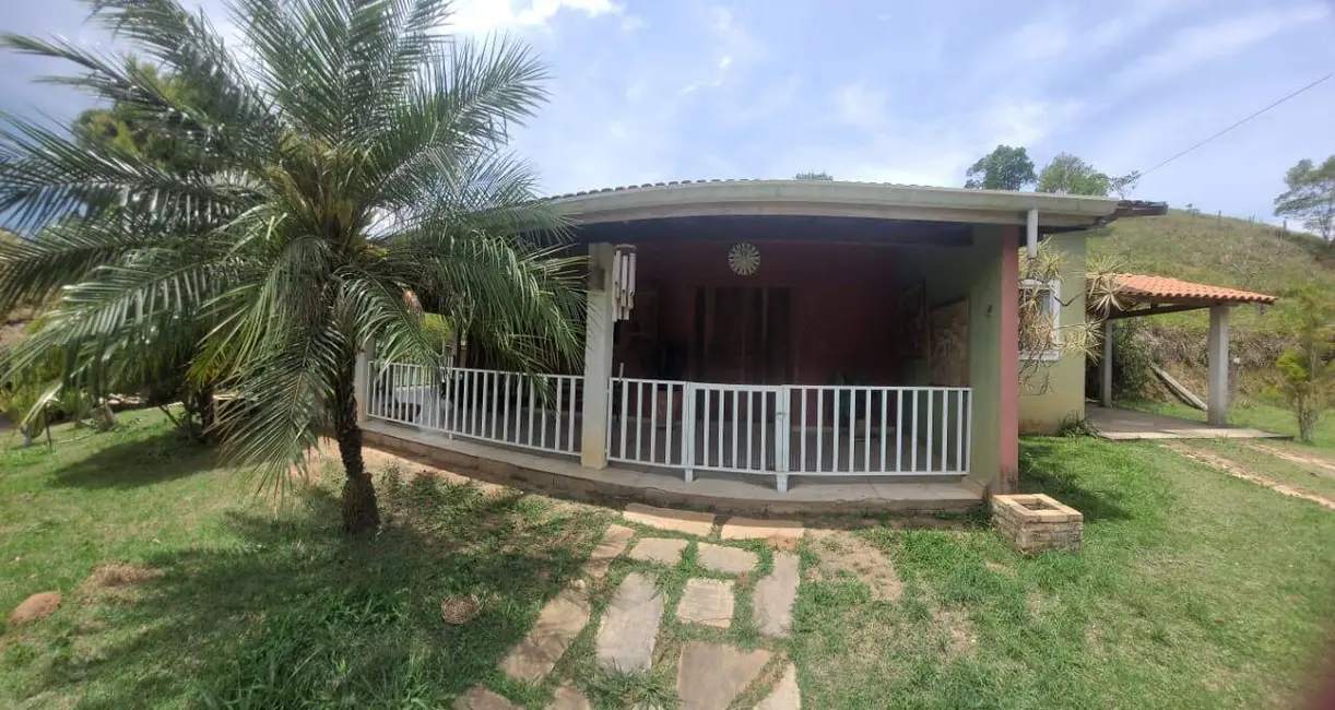 Foto 3 de Sítio / Rancho com 2 quartos à venda, 219m2 em Tremembe - SP
