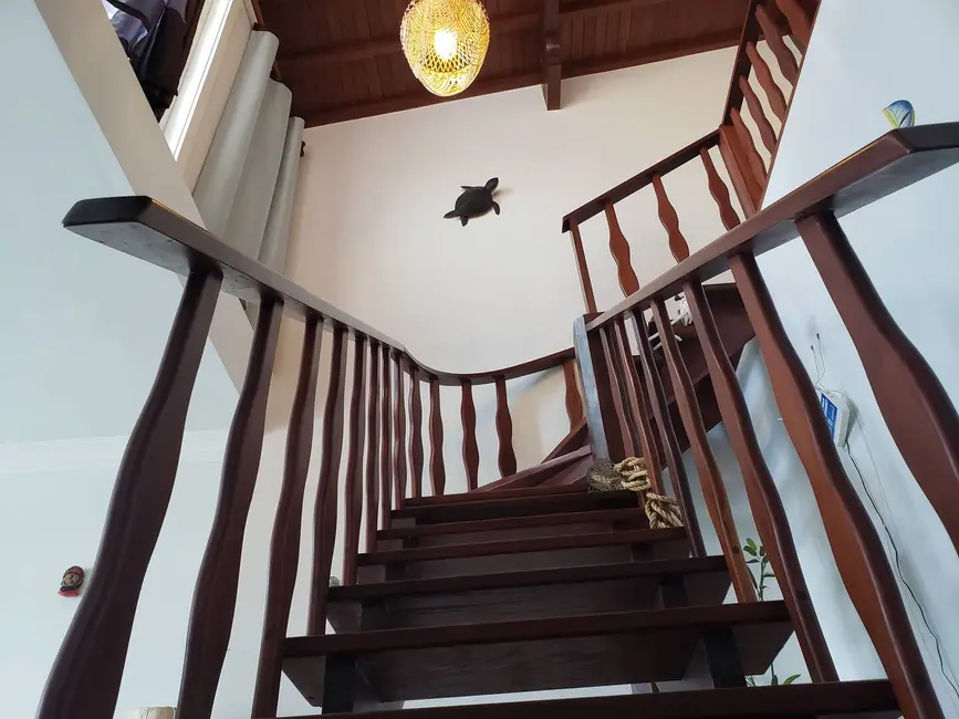 Foto 4 de Cobertura com 4 quartos à venda, 155m2 em Ubatuba - SP