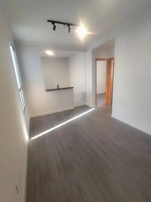 Foto 2 de Apartamento com 2 quartos à venda, 44m2 em Jardim Gurilândia, Taubate - SP