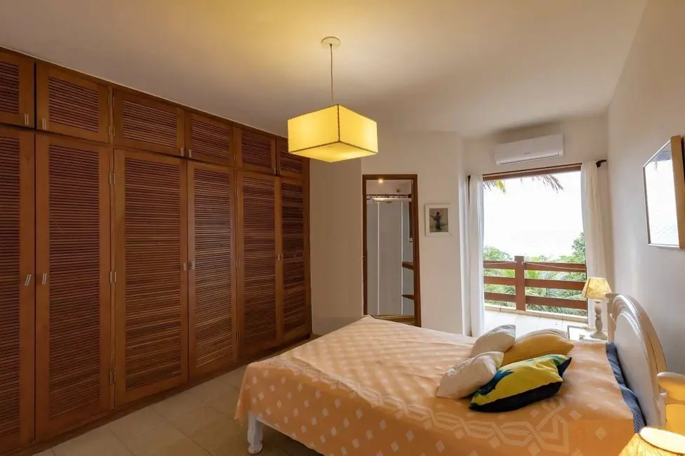 Casa de Condomínio com 5 quartos à venda e para alugar, 380m2 em Ubatuba - SP - imagem 4 Foto 4 de Casa de Condomínio com 5 quartos à venda e para alugar, 380m2 em Ubatuba - SP