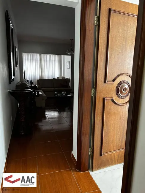 Apartamento com 3 quartos para alugar, 110m2 em Boqueirão, Santos - SP - imagem 4 Foto 4 de Apartamento com 3 quartos para alugar, 110m2 em Boqueirão, Santos - SP
