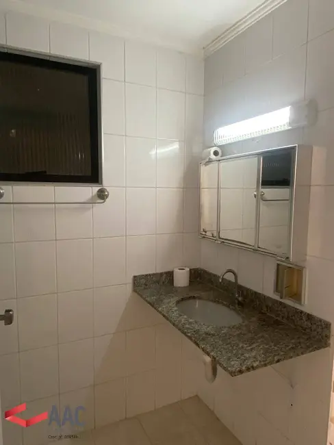 Apartamento com 2 quartos para alugar, 80m2 em Marapé, Santos - SP - imagem 7 Foto 7 de Apartamento com 2 quartos para alugar, 80m2 em Marapé, Santos - SP
