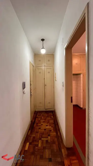 Foto 4 de Apartamento com 2 quartos para alugar, 85m2 em Gonzaga, Santos - SP