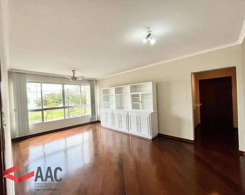 Apartamento com 3 quartos para alugar, 145m2 em Ponta da Praia, Santos - SP - imagem 8 Foto 8 de Apartamento com 3 quartos para alugar, 145m2 em Ponta da Praia, Santos - SP